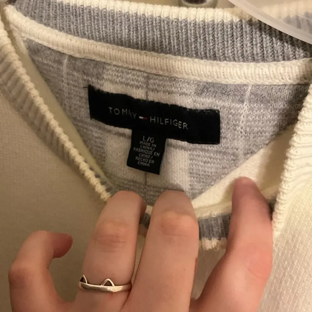 Tommy Hilfiger White Sweater With Logo Embroidery